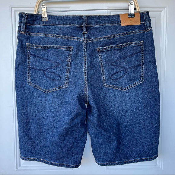 •Seven7• Women's Relaxed Denim Bermuda Shorts - Size 12 - Picture 4 of 9